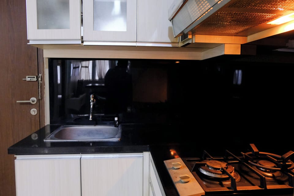 Apartment | Private kitchen | Full-size fridge, stovetop