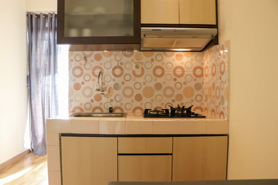 Apartment | Private kitchen | Full-size fridge, stovetop