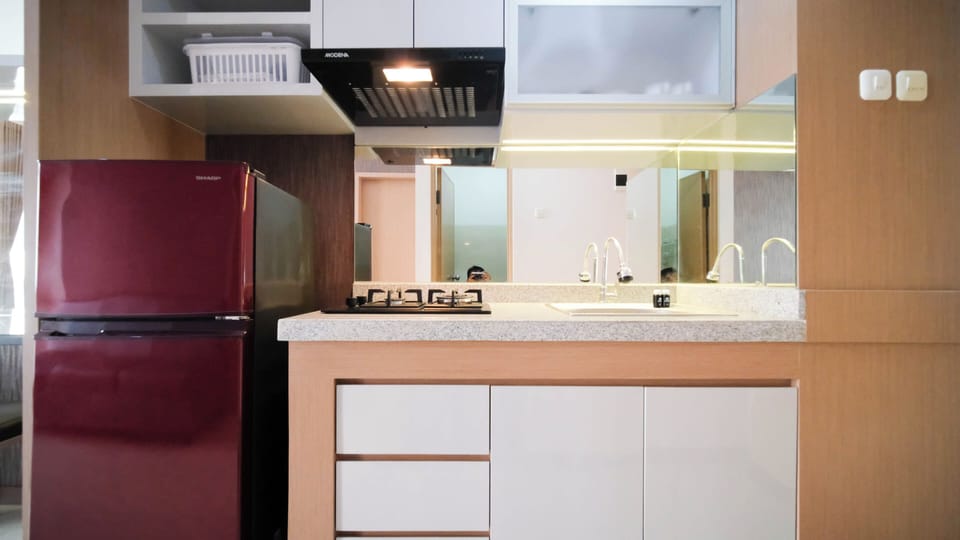 Apartment | Private kitchen | Full-size fridge, stovetop