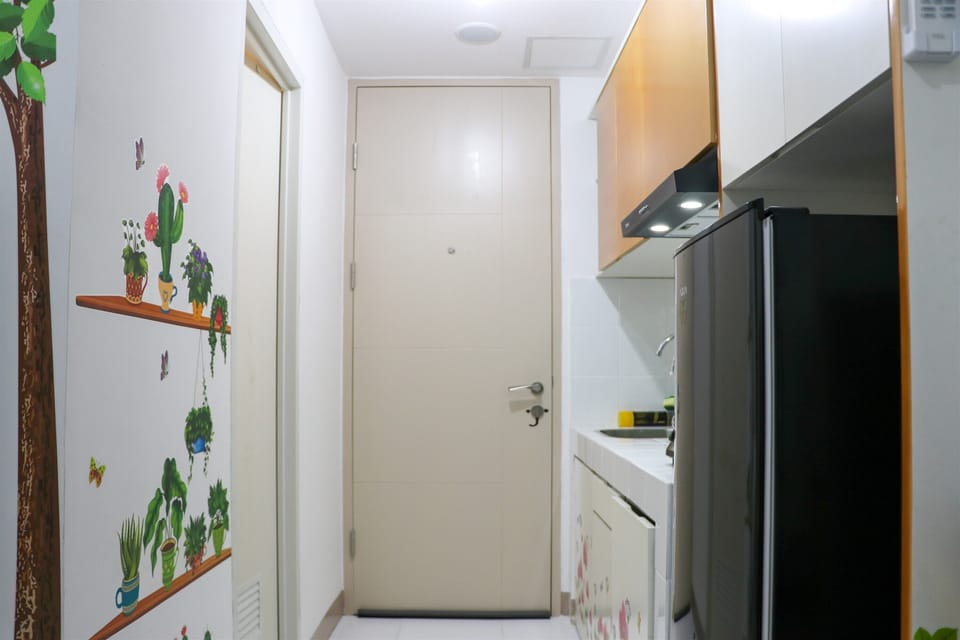 Studio | Private kitchen | Full-size fridge, stovetop