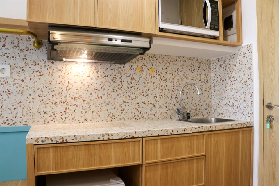 Full-size fridge, stovetop