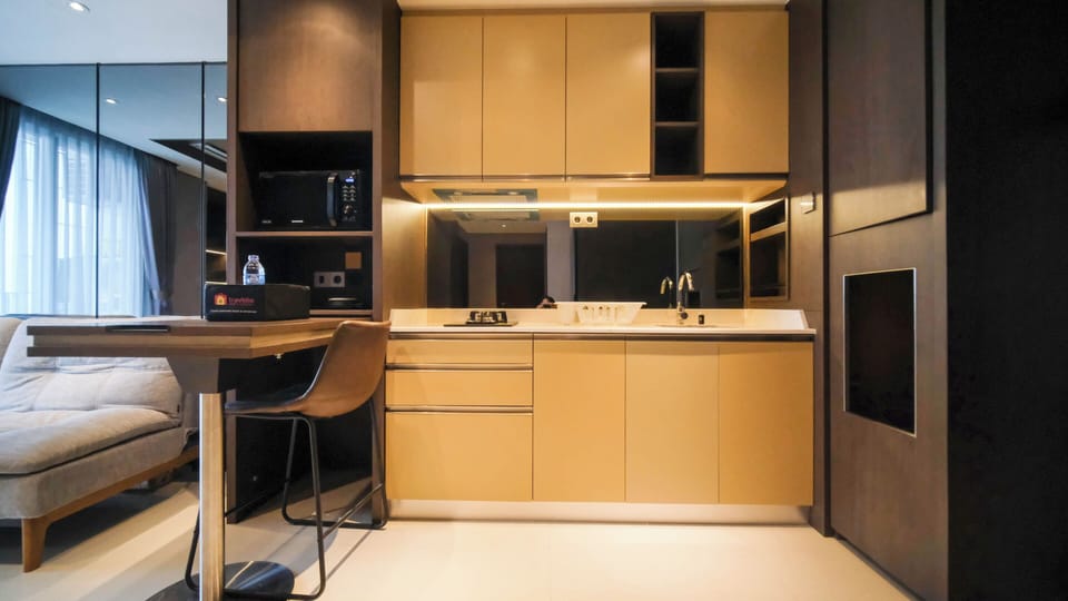 Apartment | Private kitchen | Full-size fridge, stovetop