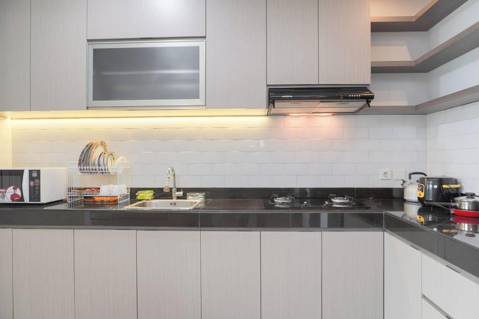 Apartment | Private kitchen | Full-size fridge, stovetop