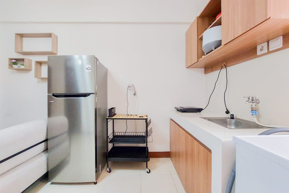 Apartment | Private kitchen | Full-size fridge, stovetop