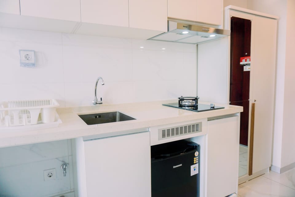 Studio | Private kitchen | Full-size fridge, stovetop, rice cooker, cookware/dishes/utensils