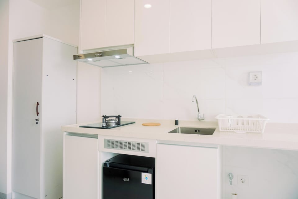 Studio | Private kitchen | Full-size fridge, stovetop, rice cooker, cookware/dishes/utensils