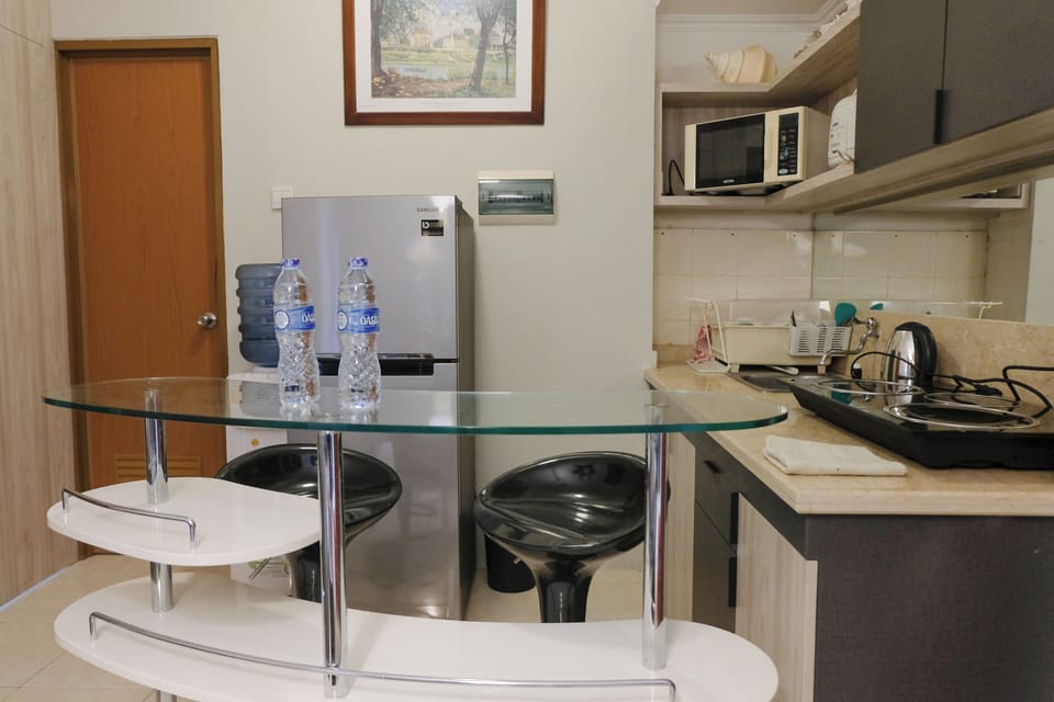 Apartment | Private kitchen | Full-size fridge, stovetop