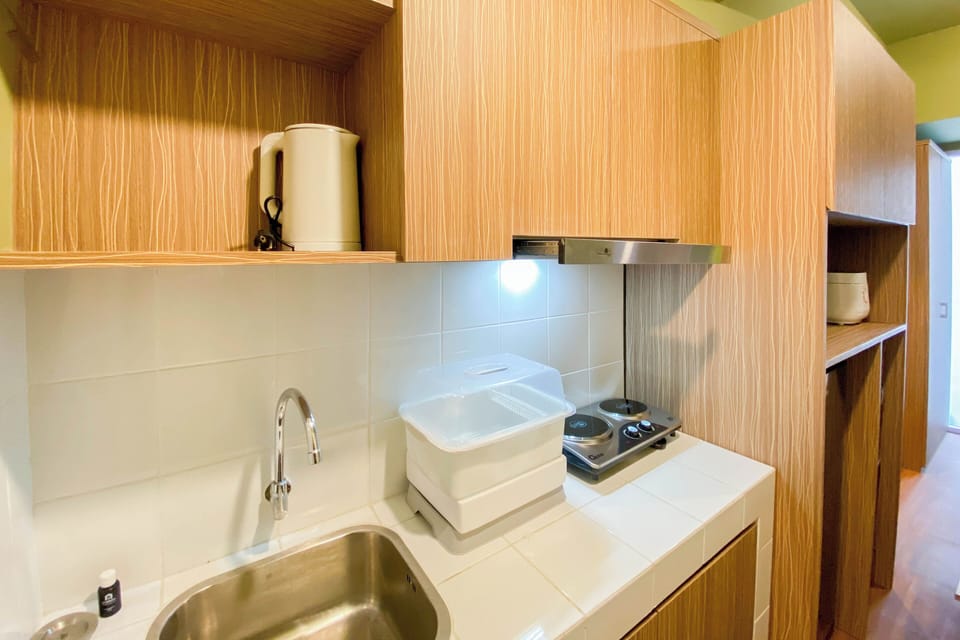 Standard Studio | Private kitchen | Full-size fridge, microwave, stovetop, rice cooker
