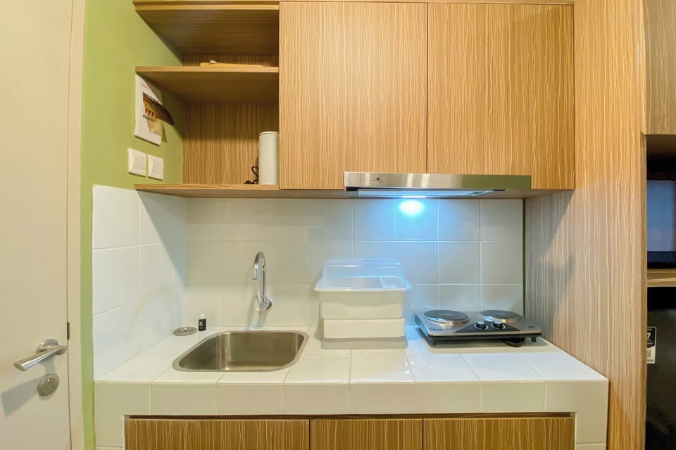 Standard Studio | Private kitchen | Full-size fridge, microwave, stovetop, rice cooker