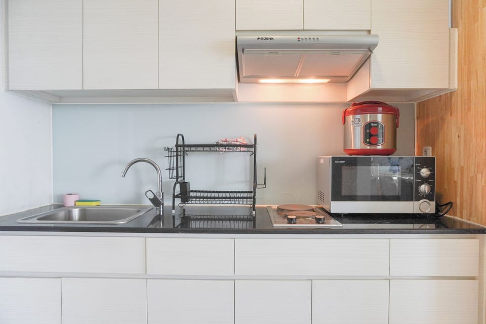 Apartment | Private kitchen | Full-size fridge, stovetop