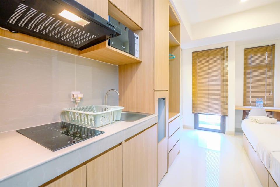 Studio | Private kitchen | Full-size fridge, microwave, stovetop, rice cooker