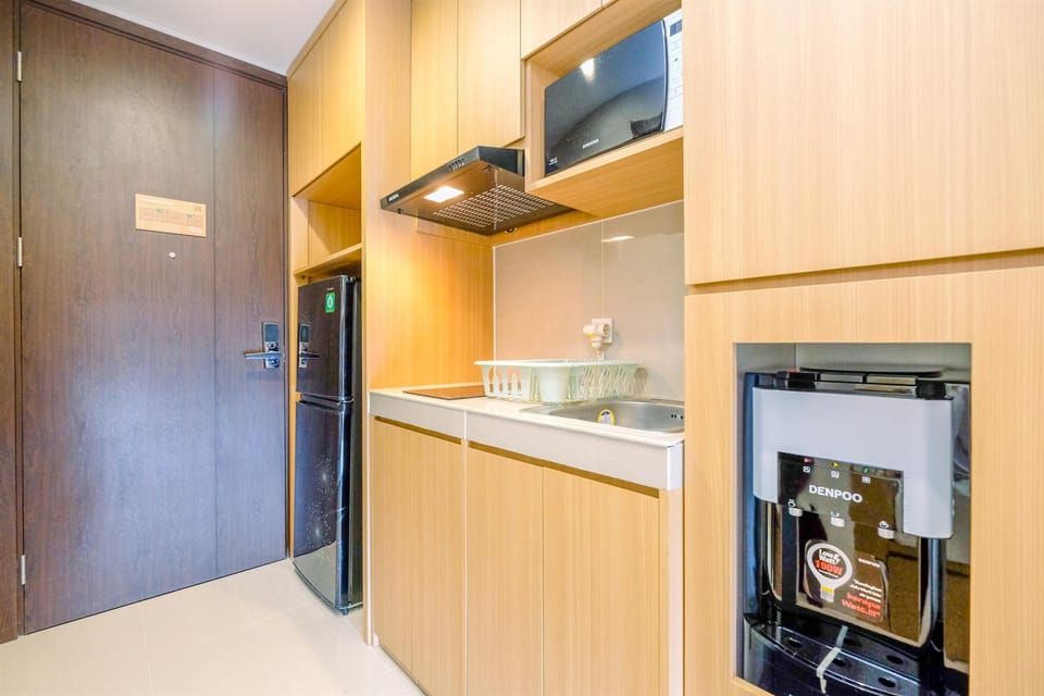 Studio | Private kitchen | Full-size fridge, microwave, stovetop, rice cooker