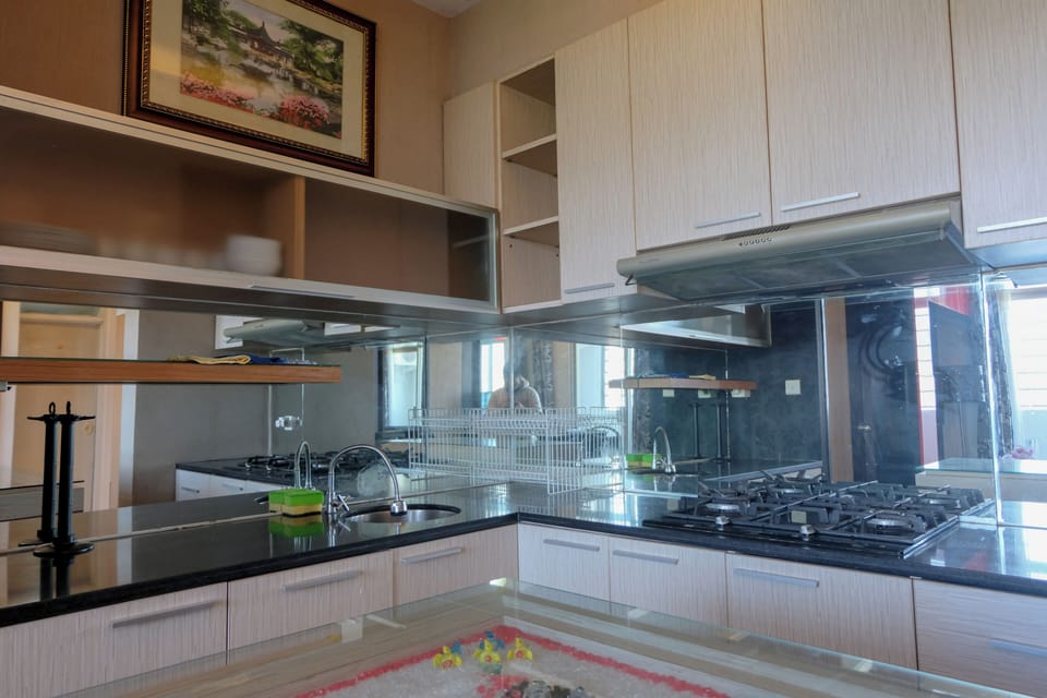 Apartment | Private kitchen | Full-size fridge, stovetop