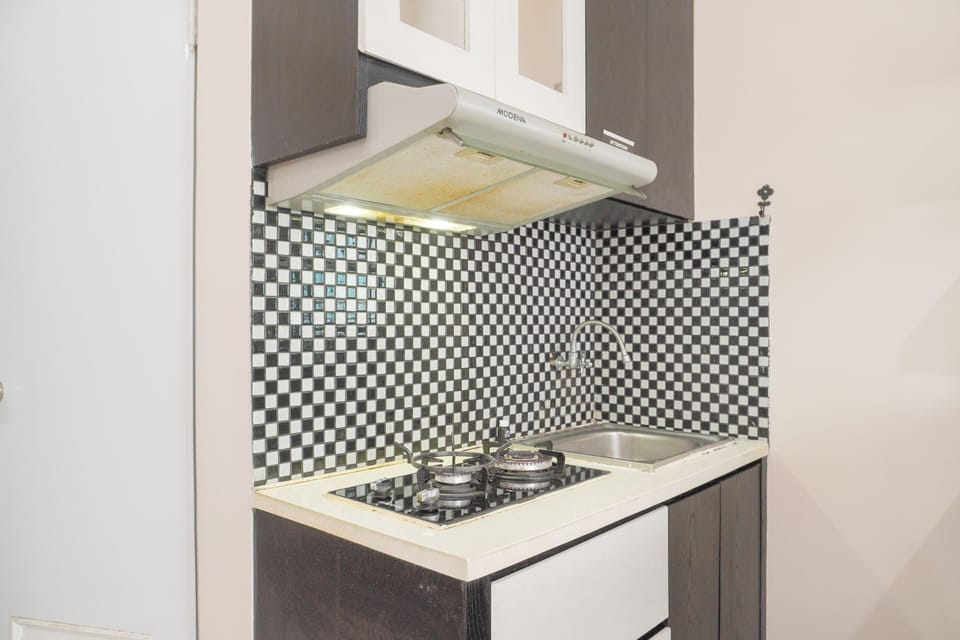 Apartment | Private kitchen | Full-size fridge, stovetop