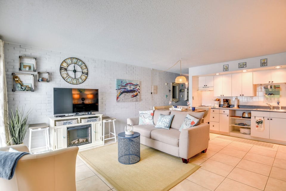 Living Area | Smart TV | Free WiFi