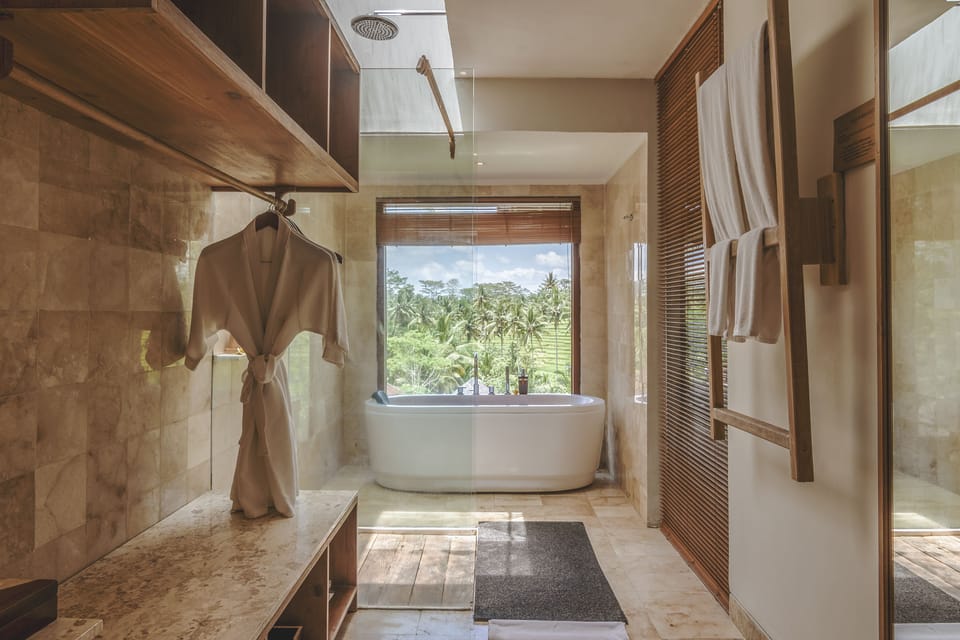 Grand Suite Rice Terrace View | Bathroom | Designer toiletries, hair dryer, bathrobes, slippers