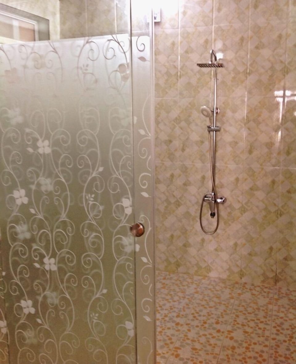 Family Suite | Bathroom | Slippers