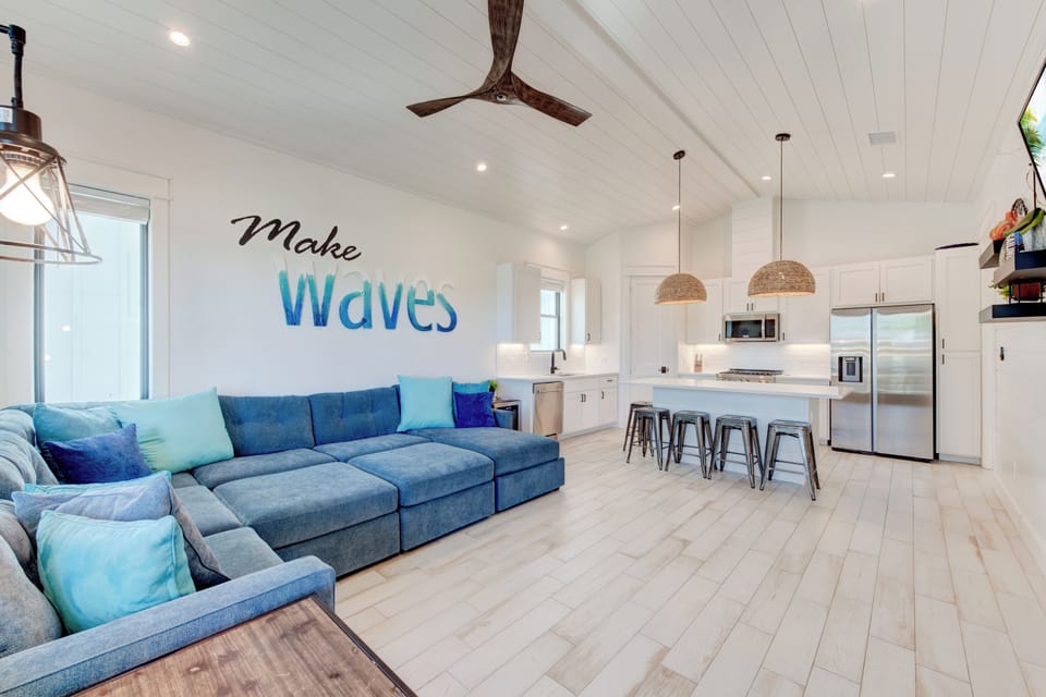 2nd Floor Living Room