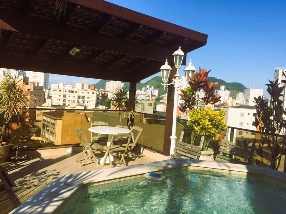 Apartment | Outdoor dining