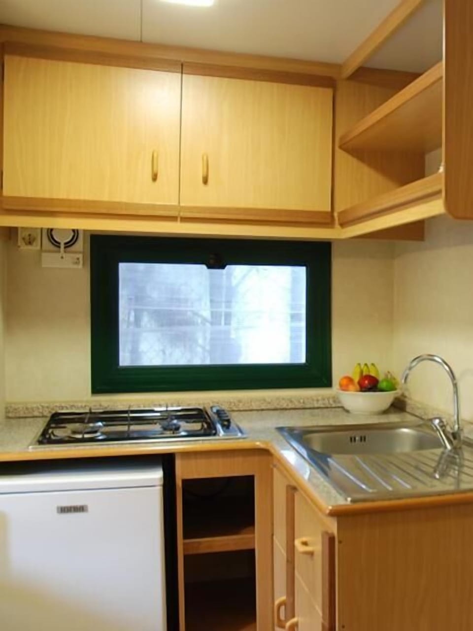 Sun Lodge Sea Side 4 People | Private kitchenette | Fridge, cookware/dishes/utensils