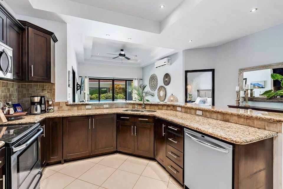 Spacious fully equipped kitchen