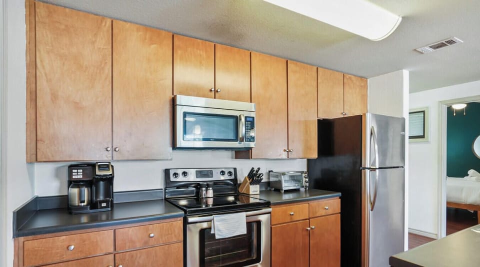 Fully equipped kitchen with all the essentials plus dishwasher and washer & dryer