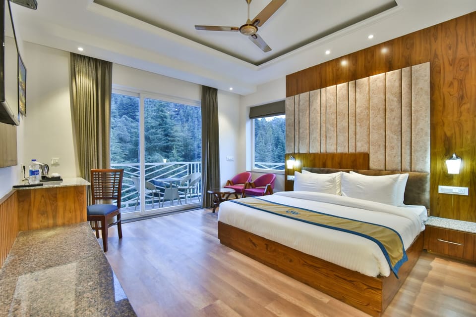 Premium Room, Valley View | Iron/ironing board, free WiFi
