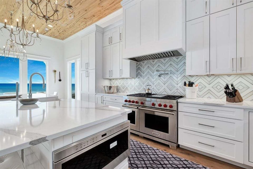 Fully-equipped kitchen with everything you need for cooking and entertaining