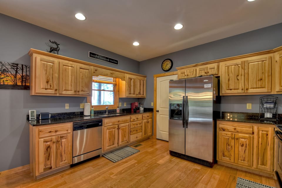 Granite countertops and stainless steel appliiances 
