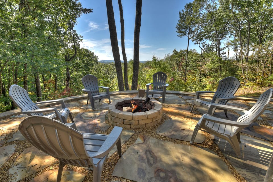 Gather around the firepit and enjoy this beautiful North Georgia Mountain setting 