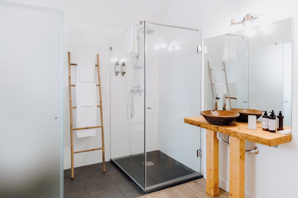 Standard Room | Bathroom