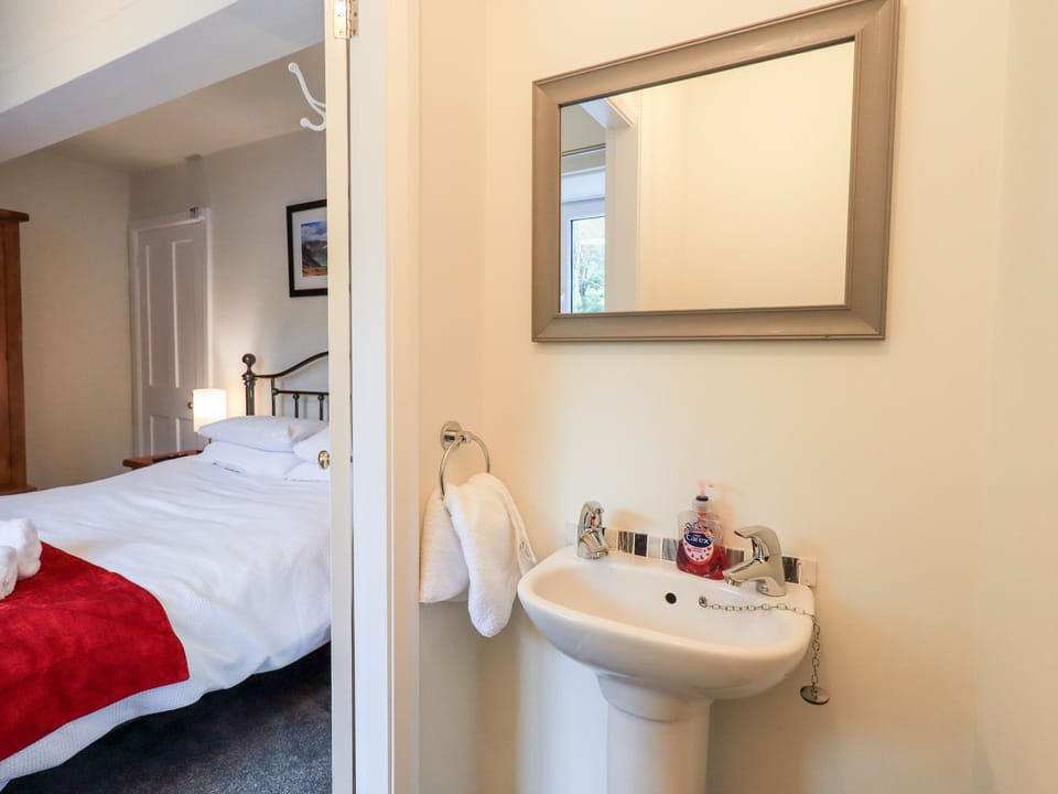 6 Calgarth View Cottage in England