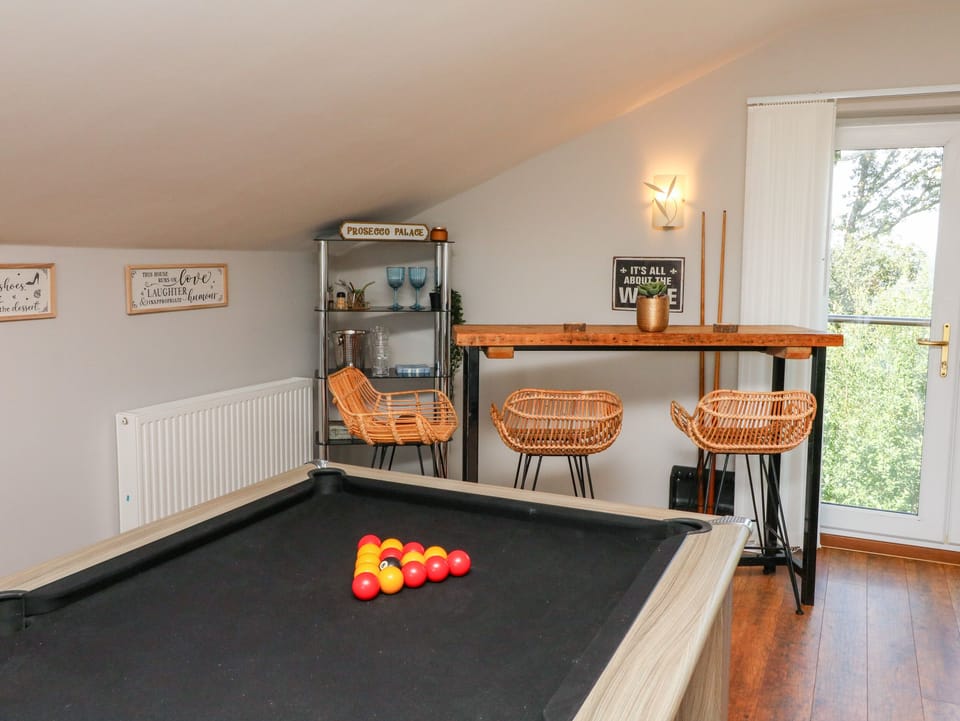 Cottage | Interior