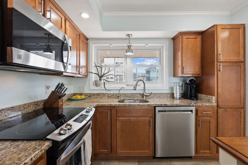 Look out of the kitchen over the neighborhood