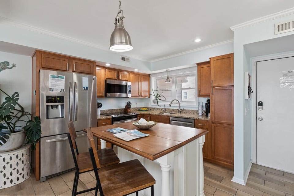 Open and inviting kitchen right at the entry way