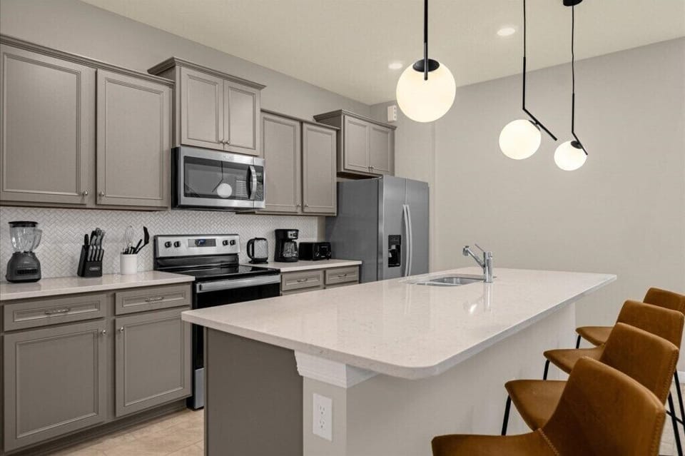 04-4075 Lana Ave (29).jpg