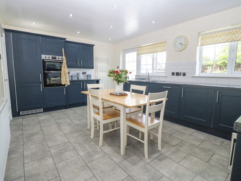 Fridge, dishwasher, electric kettle, toaster
