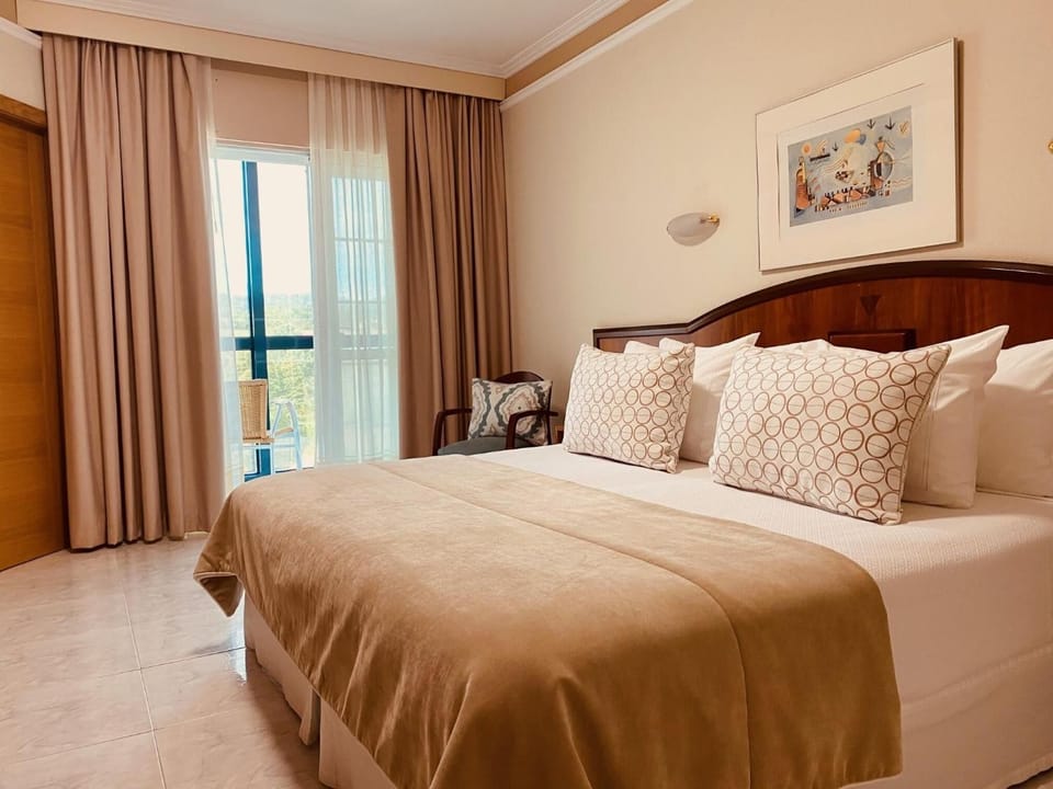 In-room safe, desk, cribs/infant beds, rollaway beds