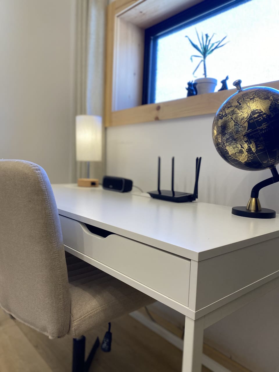 With unlimited high speed wifi you can work remotely if needed. 