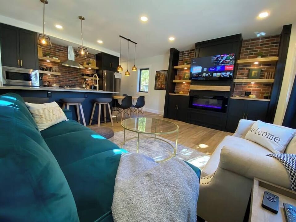 The open concept living area is great for hanging out with family & friends.
