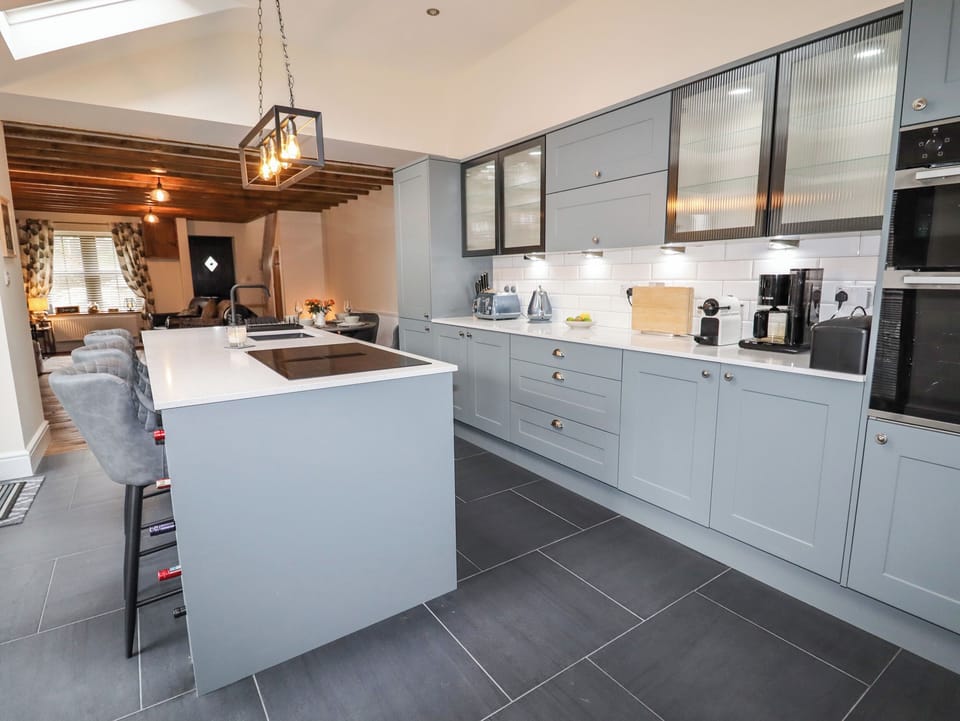 Fridge, dishwasher, electric kettle, toaster