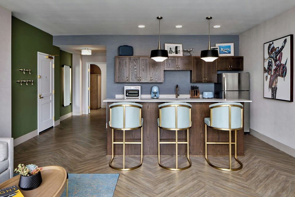 Suite, 1 Bedroom, City View | Private kitchen | Coffee/tea maker