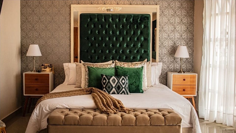 Senior Room | Premium bedding, down comforters, Select Comfort beds, minibar