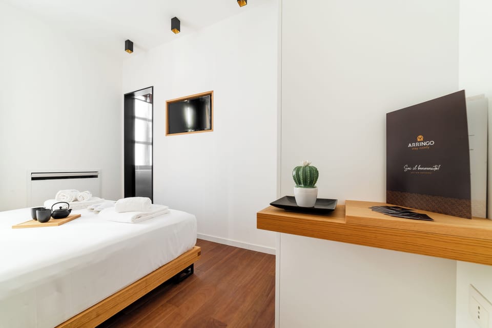 Deluxe Room | Egyptian cotton sheets, premium bedding, down comforters, pillowtop beds