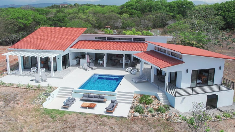 Overview of the Villa. Master bedroom in the left wing & casita in the right