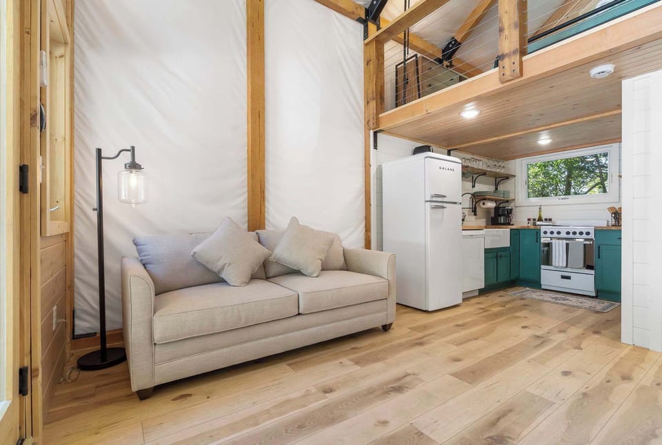 Cabin, 1 King Bed with Sofa bed, Patio, Mountain View (Cedar Creek) | Interior