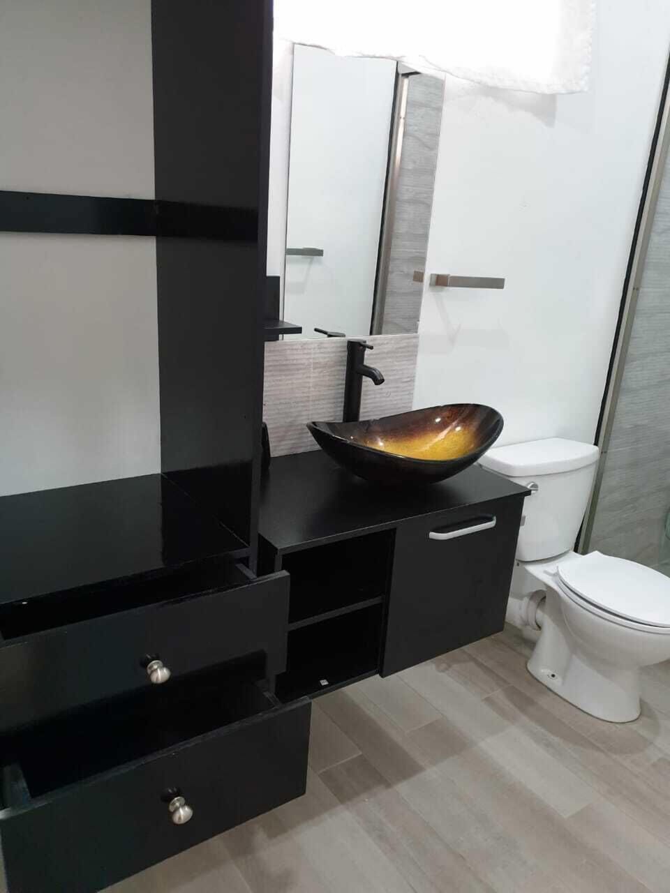 Luxury Studio | Bathroom