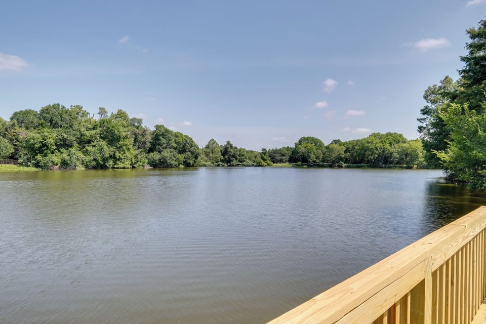 Lake Access (No Swimming)