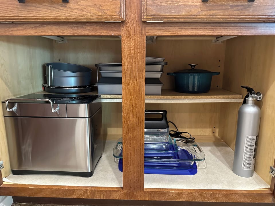 Bread maker and plenty of baking pans