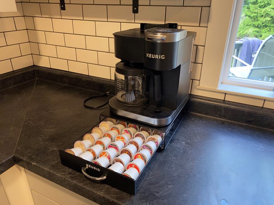 Beaver Den Kitchen Keurig, coffee cups provided
